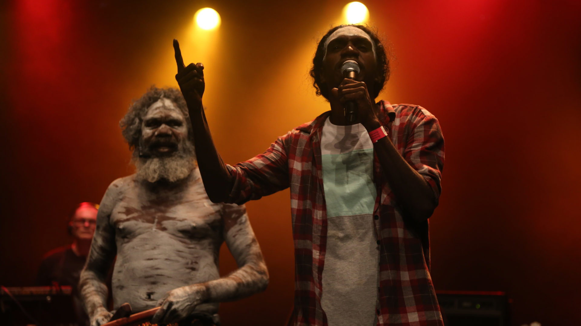 yothu-yindi-the-treaty-project-dis-rupt-pbs-fm